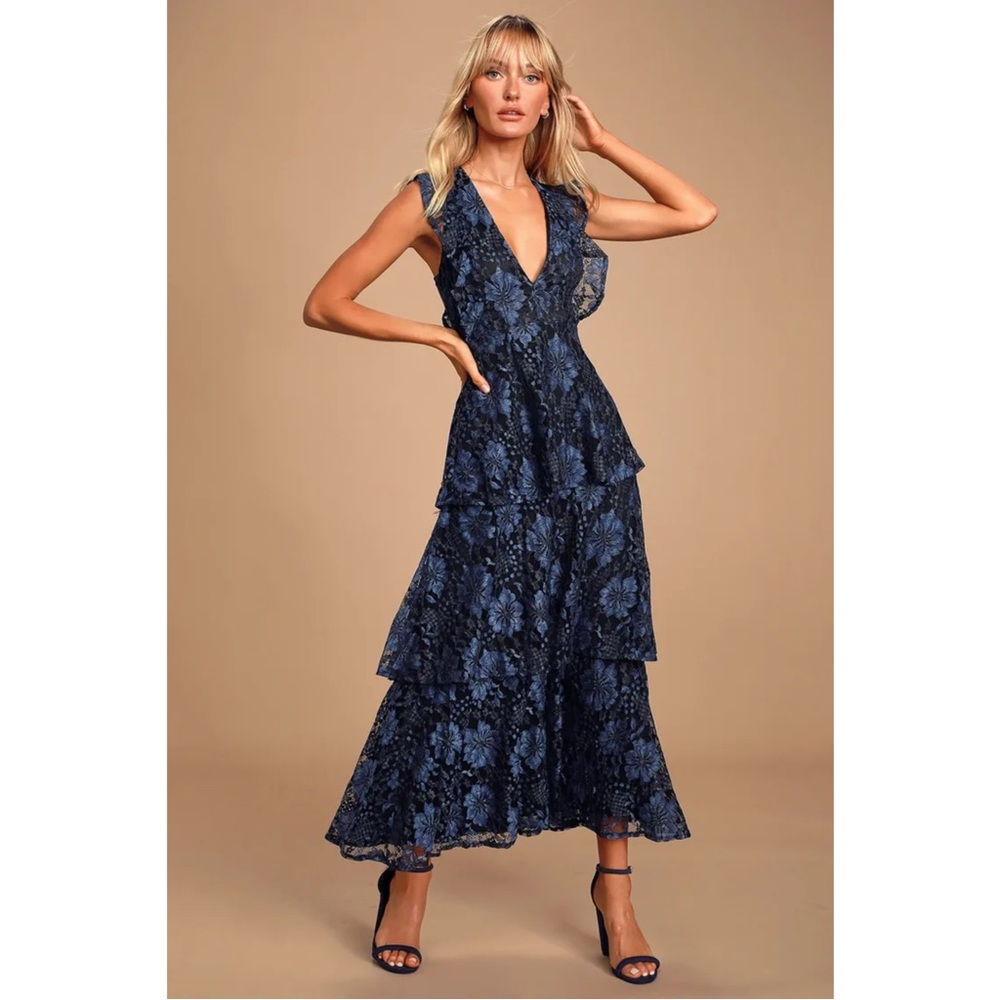 Lulus Molinetto Lace Ruffled Tiered Sleeveless Maxi Dress M